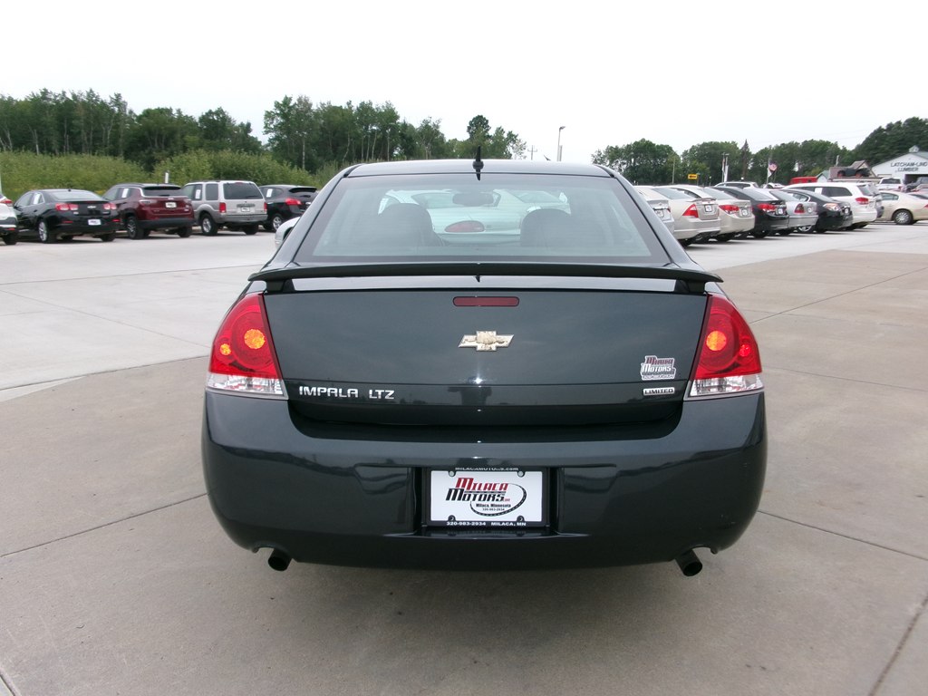 Photo 10 of this CHEVROLET IMPALA LIMITED