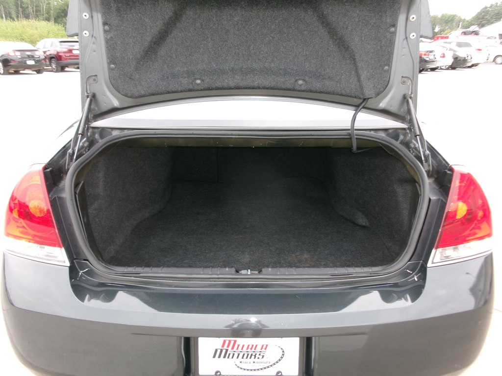 Photo 11 of this CHEVROLET IMPALA LIMITED