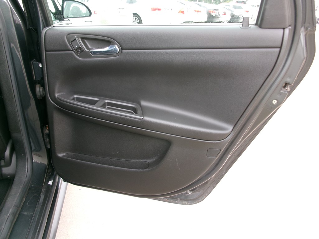 Photo 35 of this CHEVROLET IMPALA LIMITED
