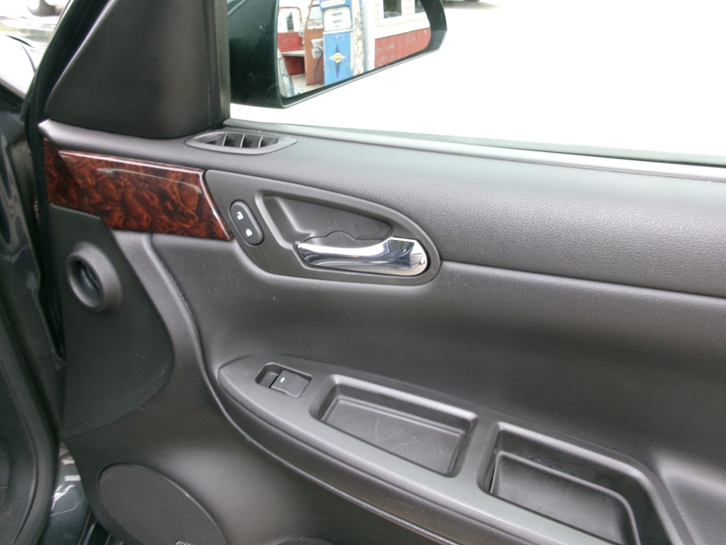 Photo 30 of this CHEVROLET IMPALA LIMITED
