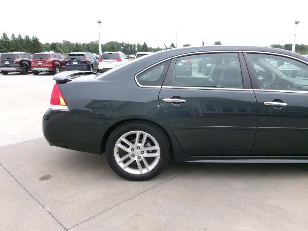 Photo 8 of this CHEVROLET IMPALA LIMITED