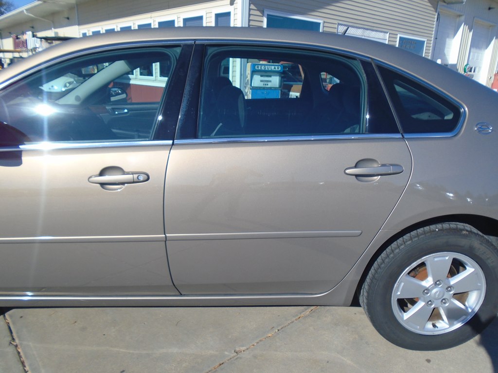 Photo 4 of this CHEVROLET IMPALA