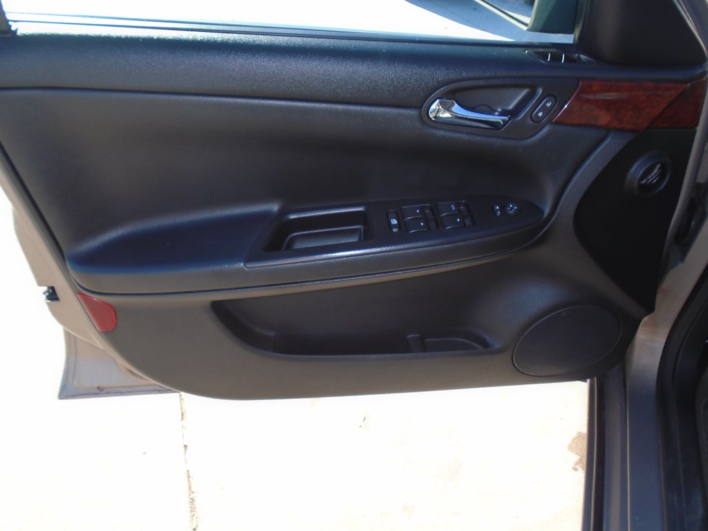 Photo 16 of this CHEVROLET IMPALA