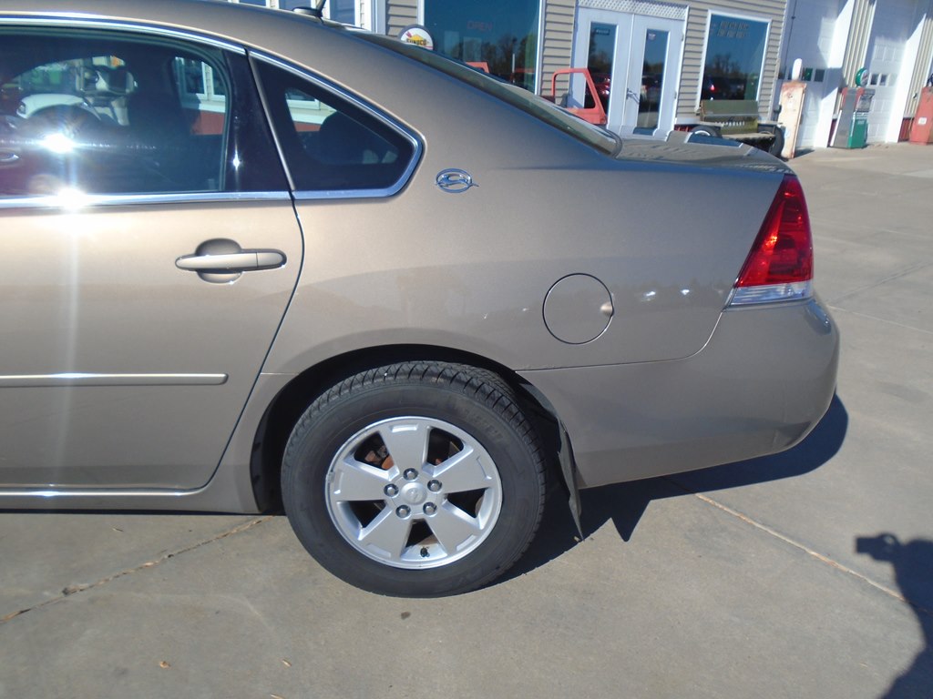Photo 5 of this CHEVROLET IMPALA