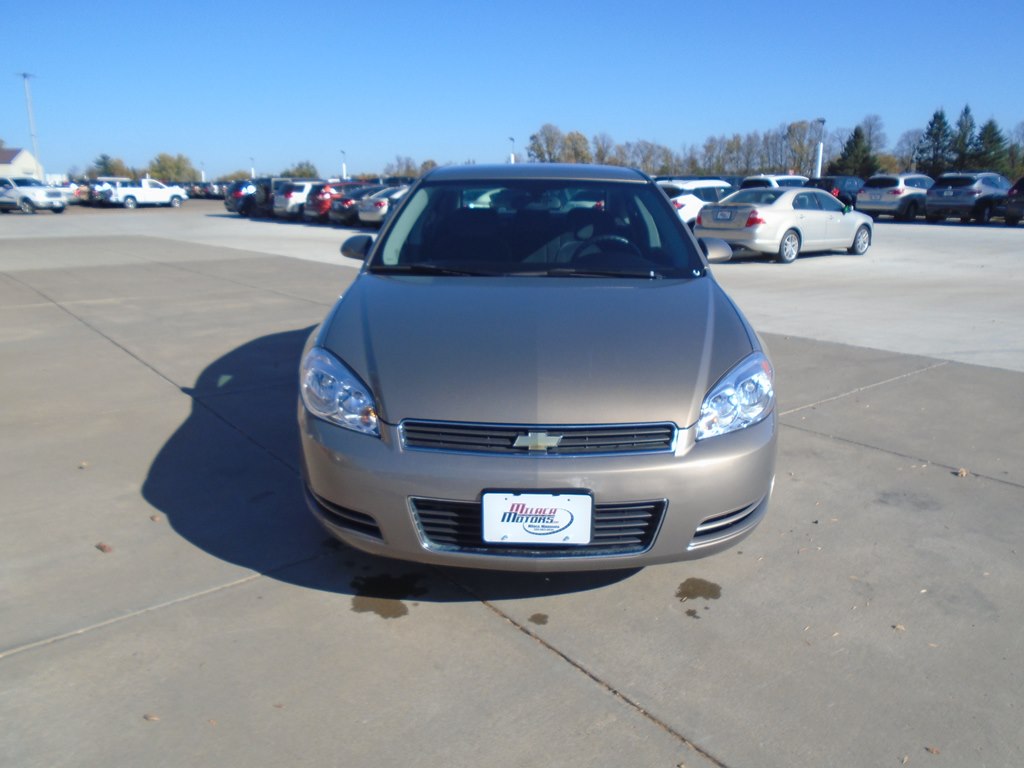 Photo 6 of this CHEVROLET IMPALA