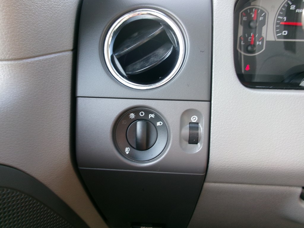 Photo 45 of this FORD F150