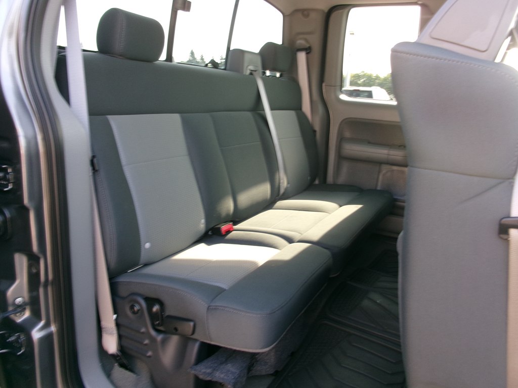 Photo 34 of this FORD F150