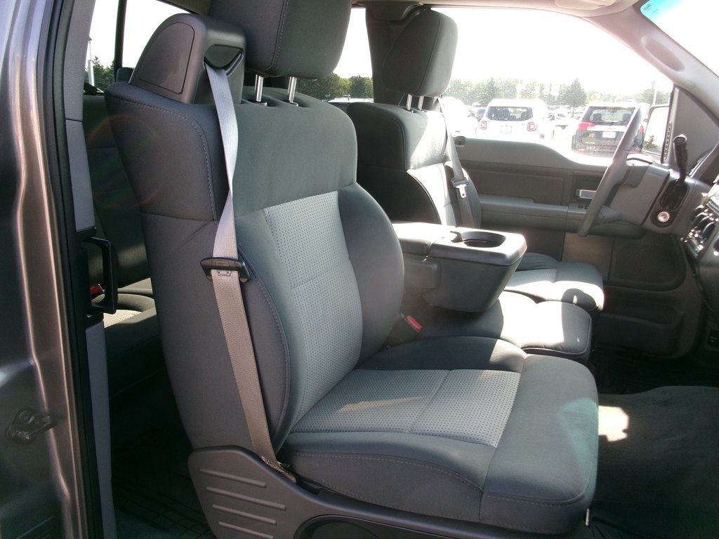 Photo 27 of this FORD F150