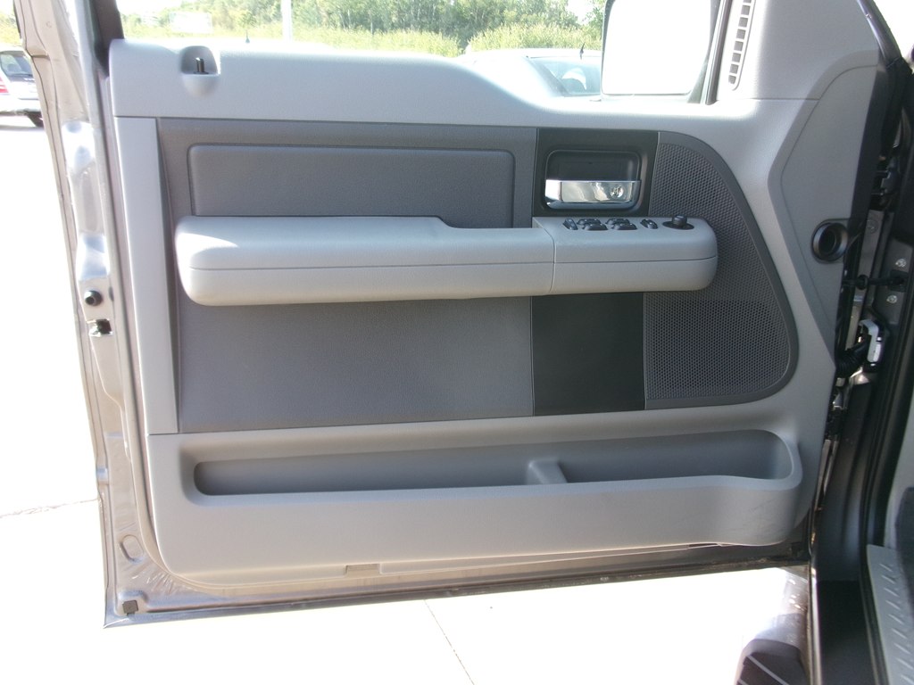 Photo 15 of this FORD F150