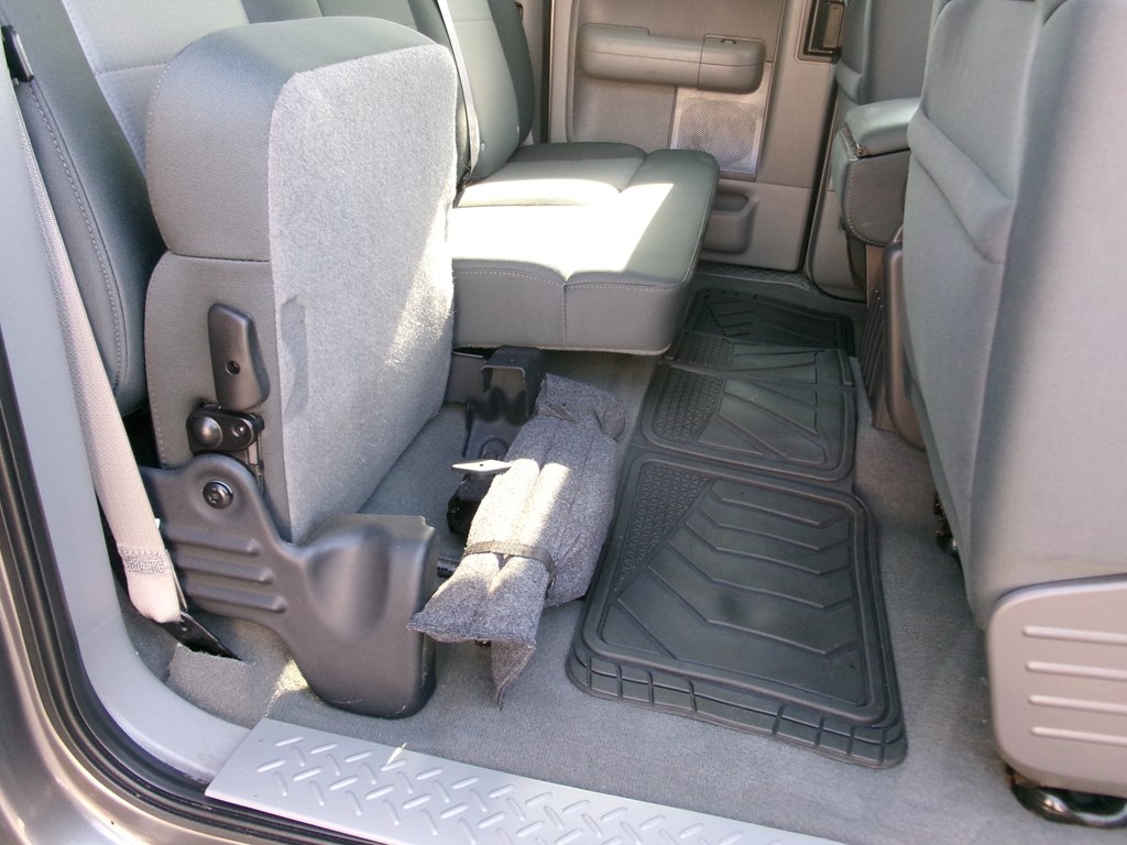 Photo 35 of this FORD F150