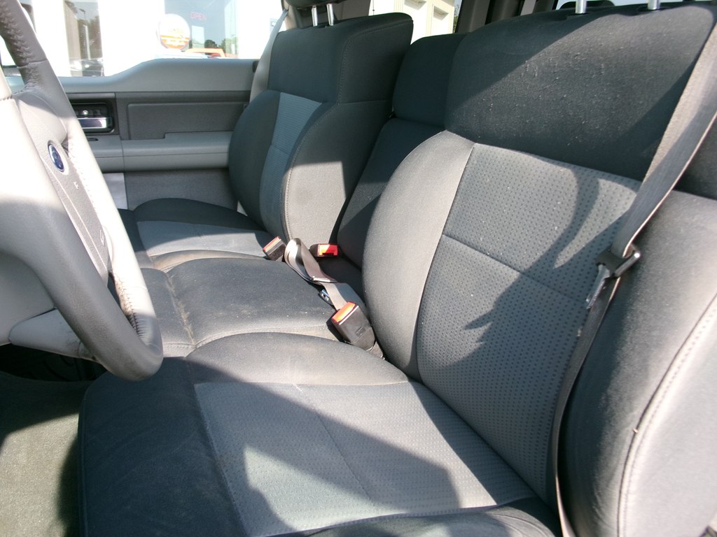 Photo 20 of this FORD F150