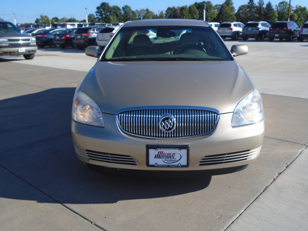 Photo 6 of this BUICK LUCERNE