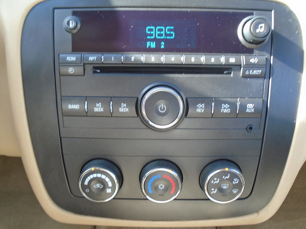 Photo 53 of this BUICK LUCERNE