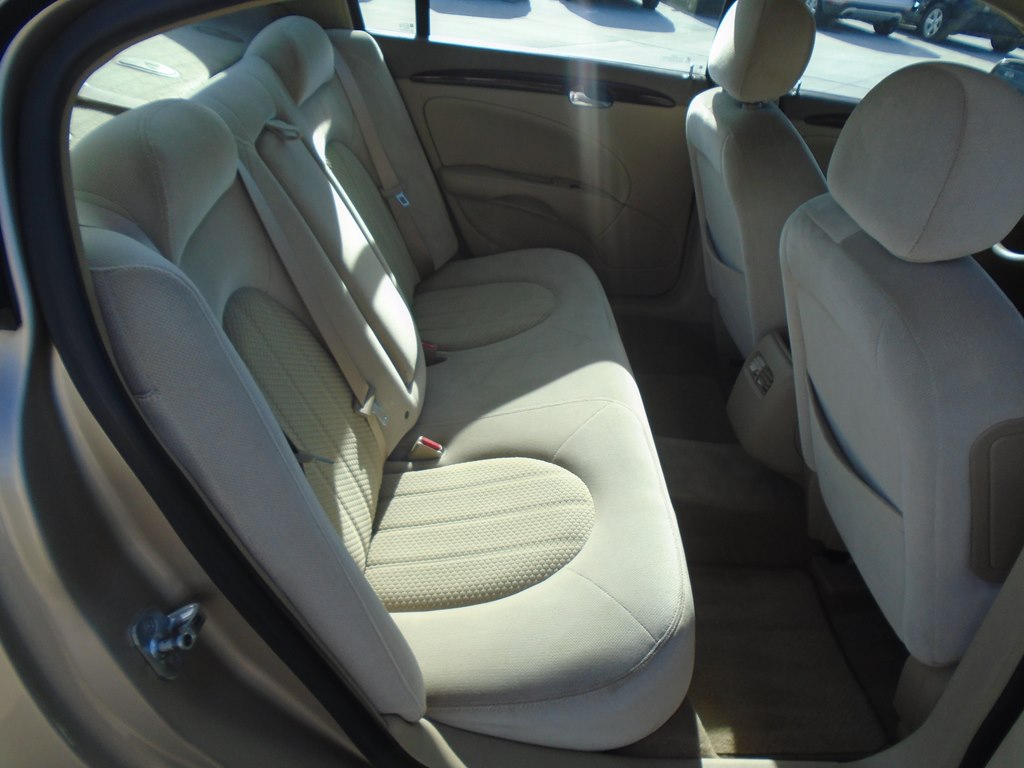 Photo 41 of this BUICK LUCERNE