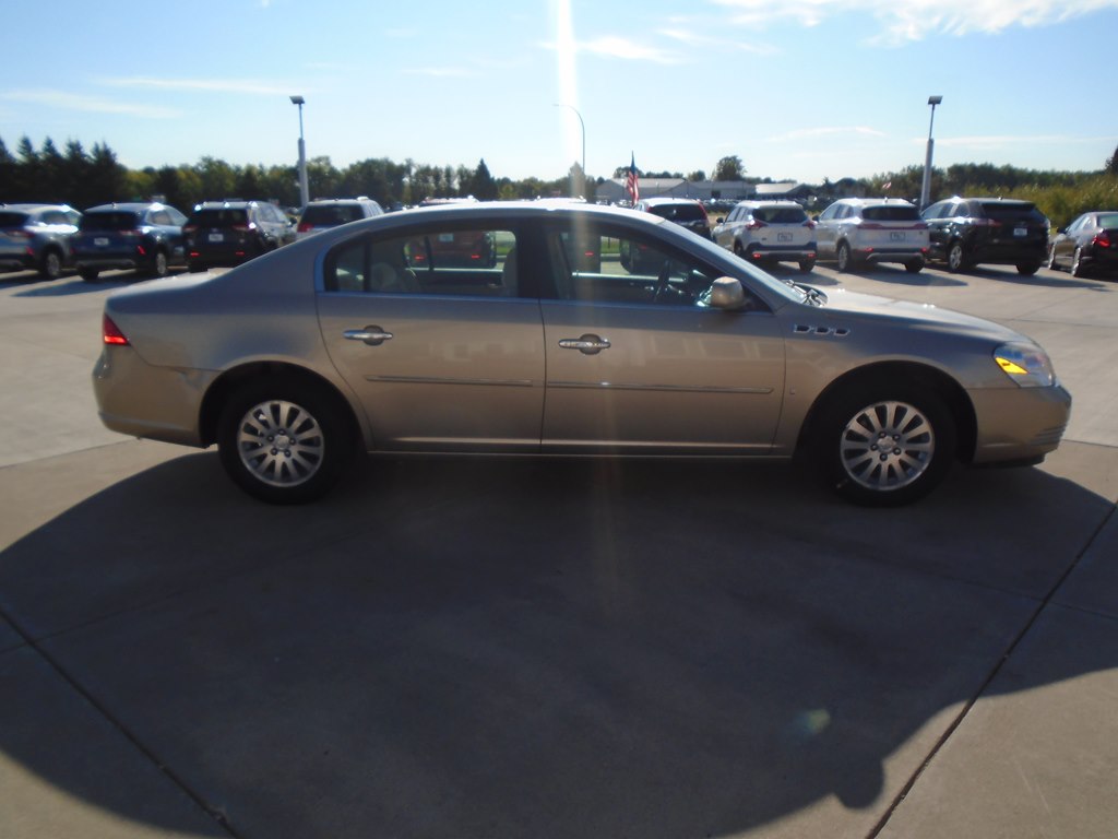 Photo 7 of this BUICK LUCERNE