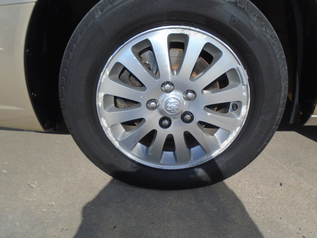 Photo 60 of this BUICK LUCERNE