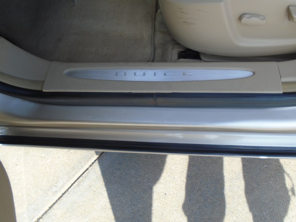 Photo 22 of this BUICK LUCERNE