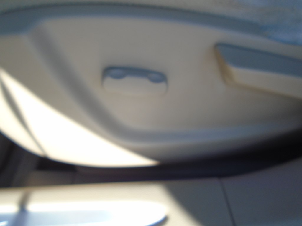Photo 17 of this BUICK LUCERNE