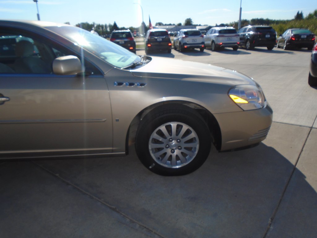 Photo 8 of this BUICK LUCERNE