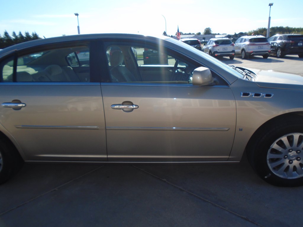 Photo 9 of this BUICK LUCERNE