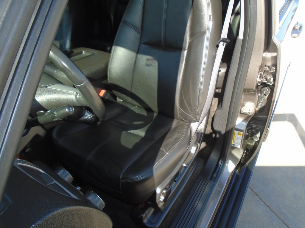 Photo 20 of this CHEVROLET SUBURBAN