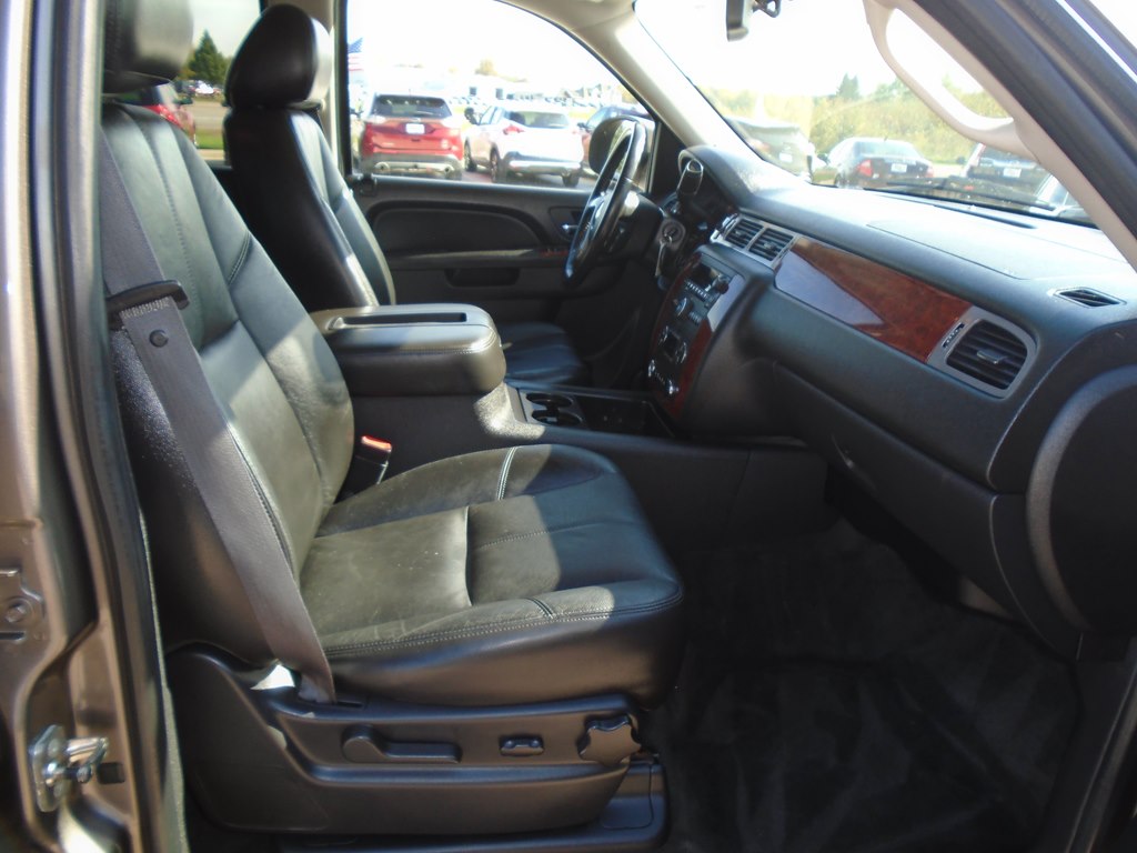 Photo 35 of this CHEVROLET SUBURBAN