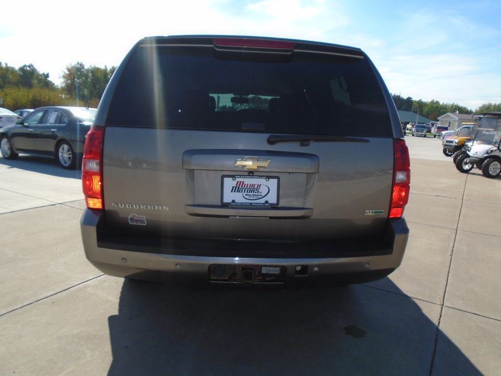 Photo 12 of this CHEVROLET SUBURBAN