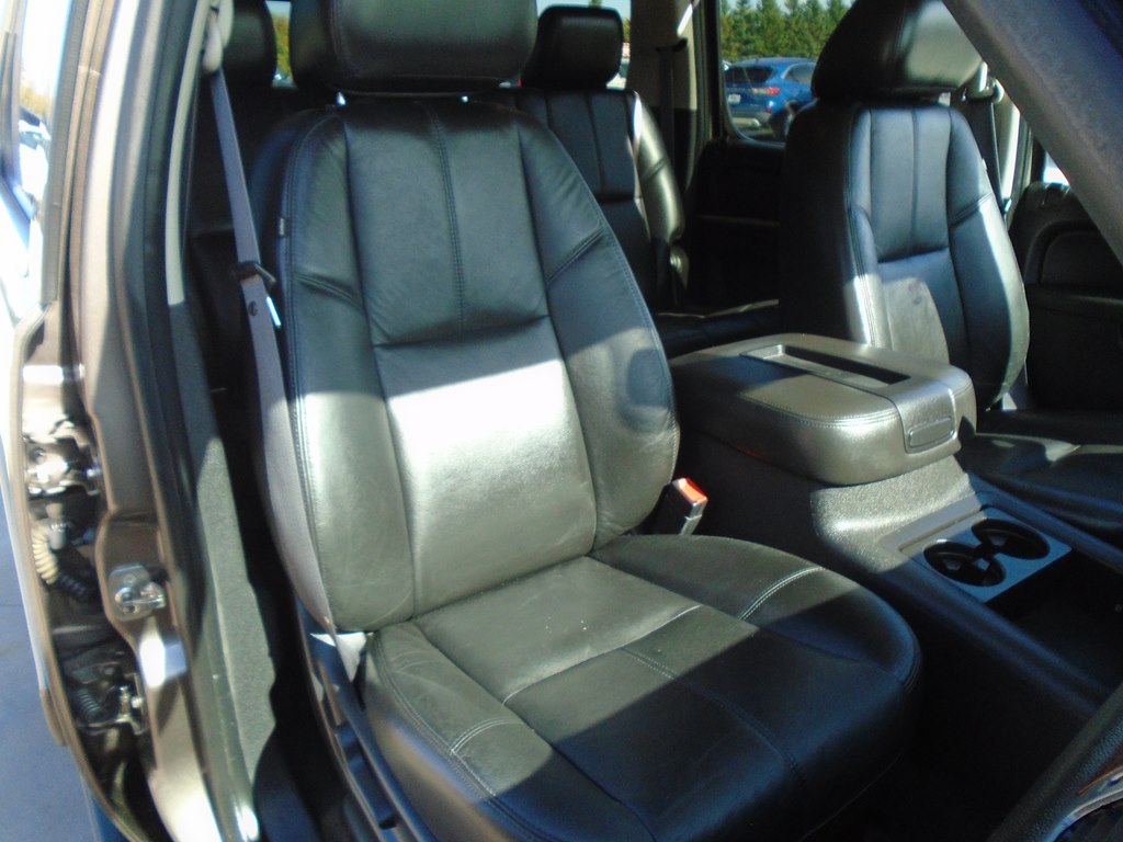 Photo 39 of this CHEVROLET SUBURBAN