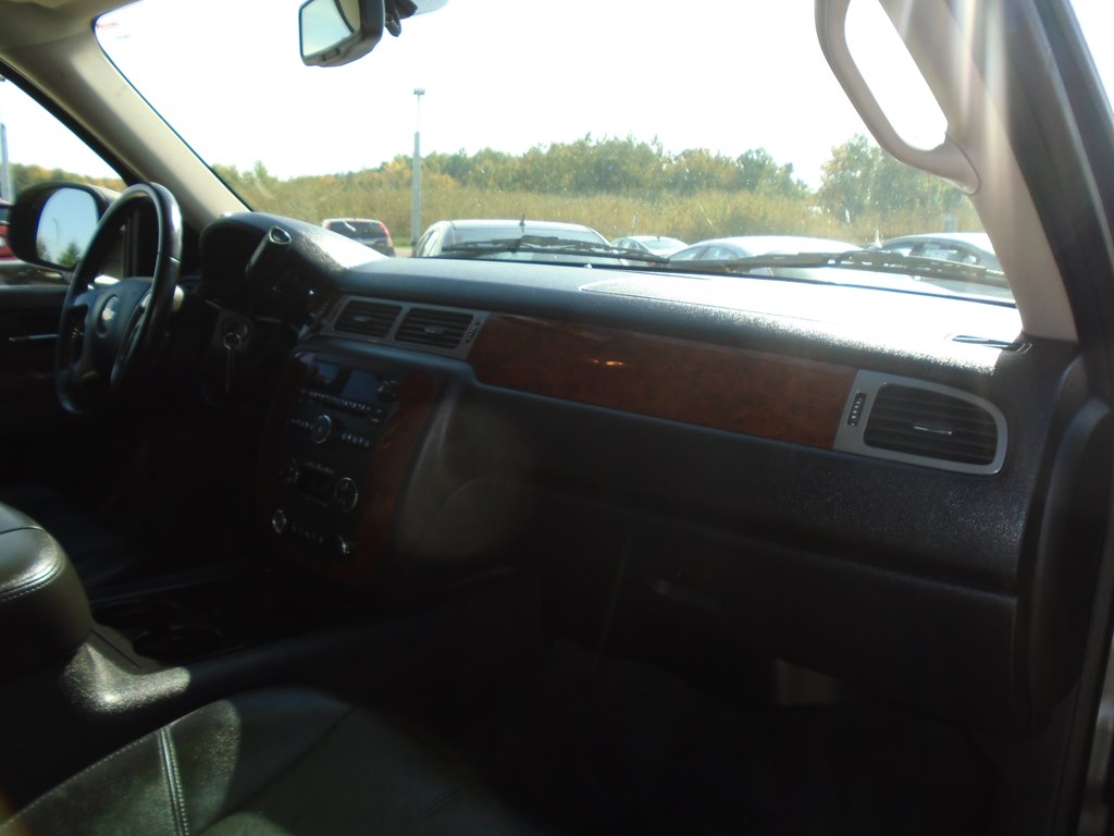 Photo 37 of this CHEVROLET SUBURBAN