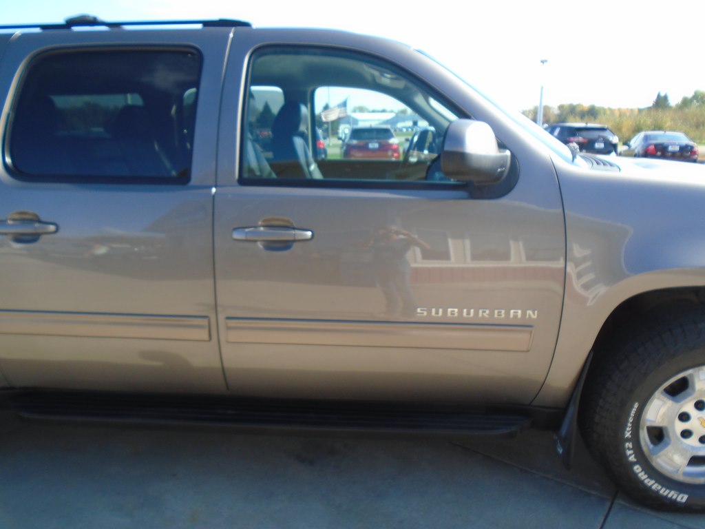 Photo 9 of this CHEVROLET SUBURBAN