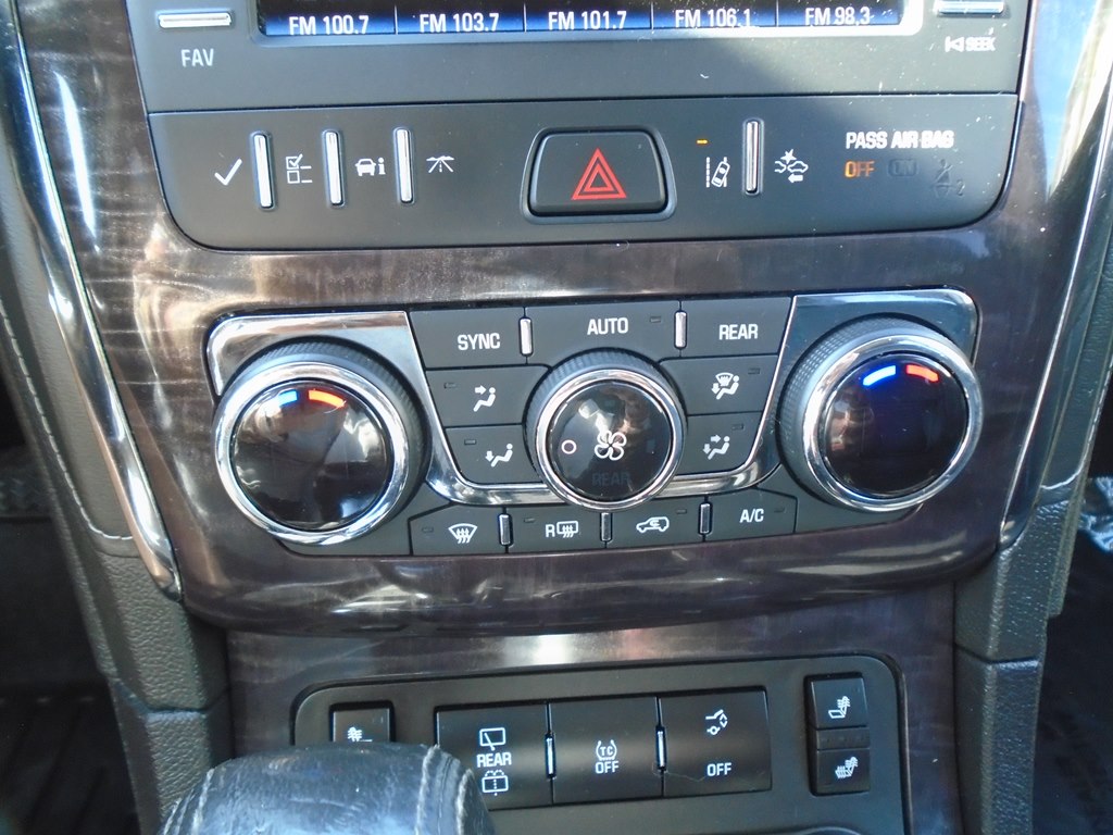 Photo 58 of this BUICK ENCLAVE