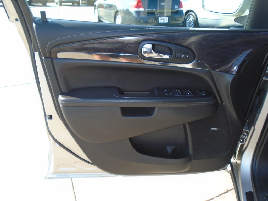 Photo 18 of this BUICK ENCLAVE