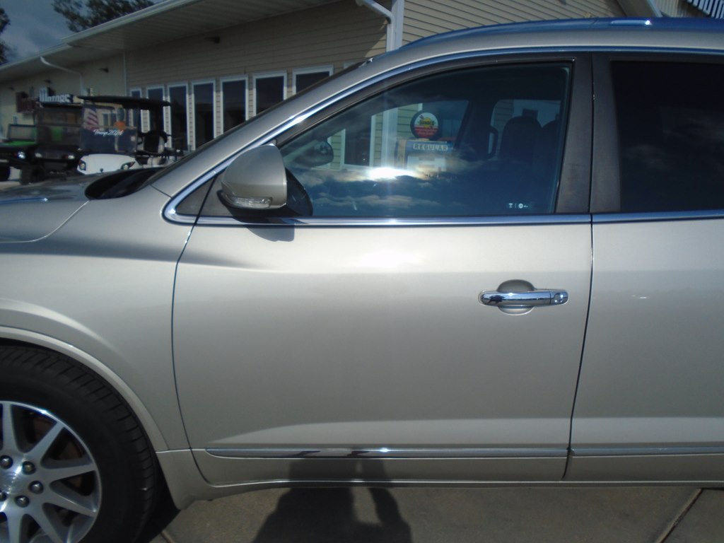 Photo 3 of this BUICK ENCLAVE