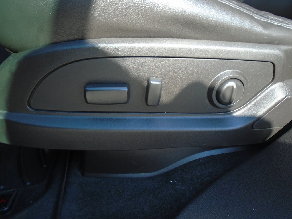 Photo 17 of this BUICK ENCLAVE