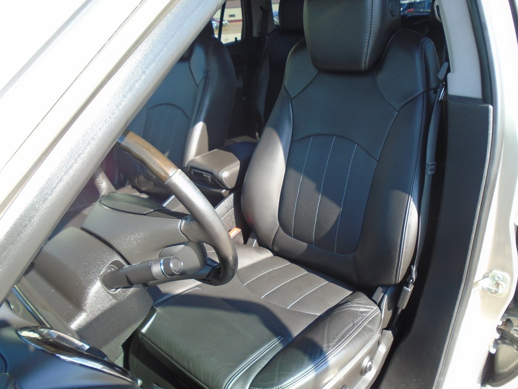 Photo 20 of this BUICK ENCLAVE