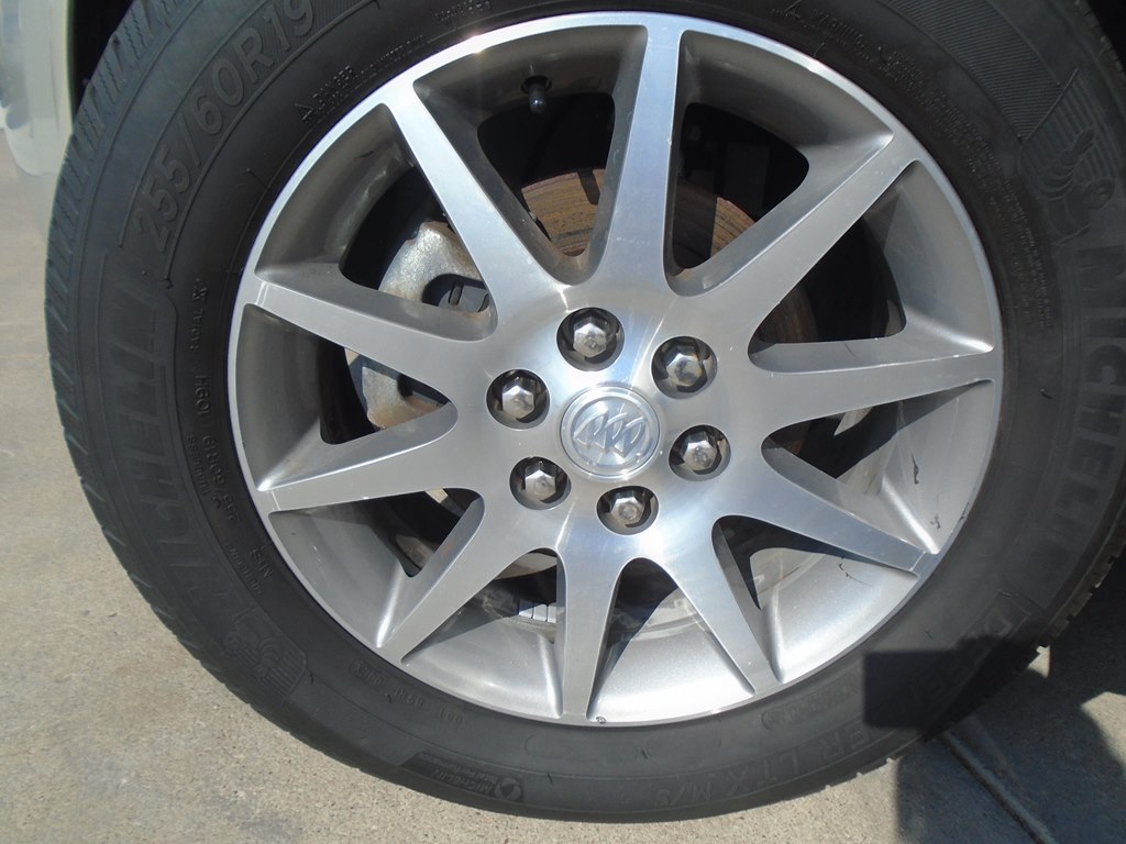Photo 66 of this BUICK ENCLAVE