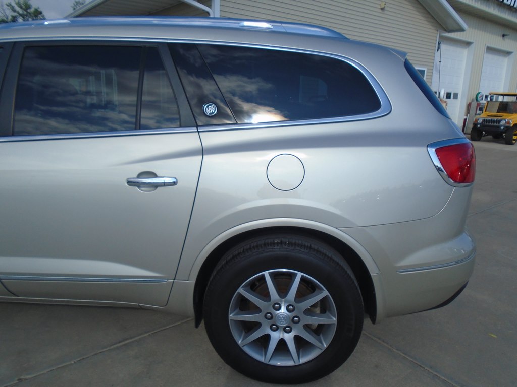 Photo 5 of this BUICK ENCLAVE