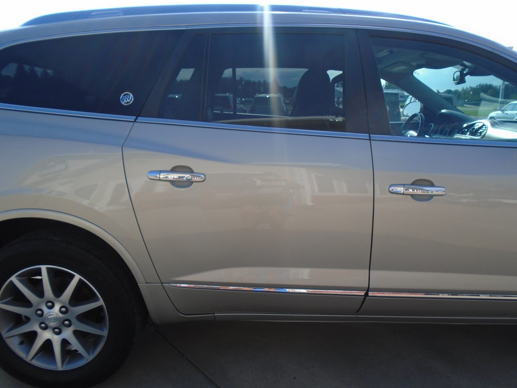 Photo 10 of this BUICK ENCLAVE