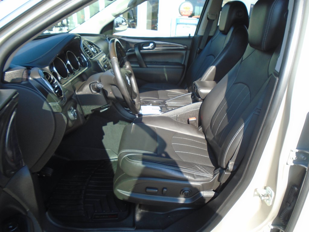 Photo 16 of this BUICK ENCLAVE