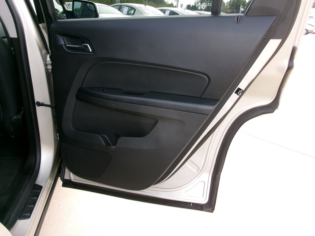 Photo 33 of this GMC TERRAIN