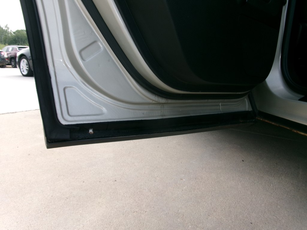 Photo 25 of this GMC TERRAIN