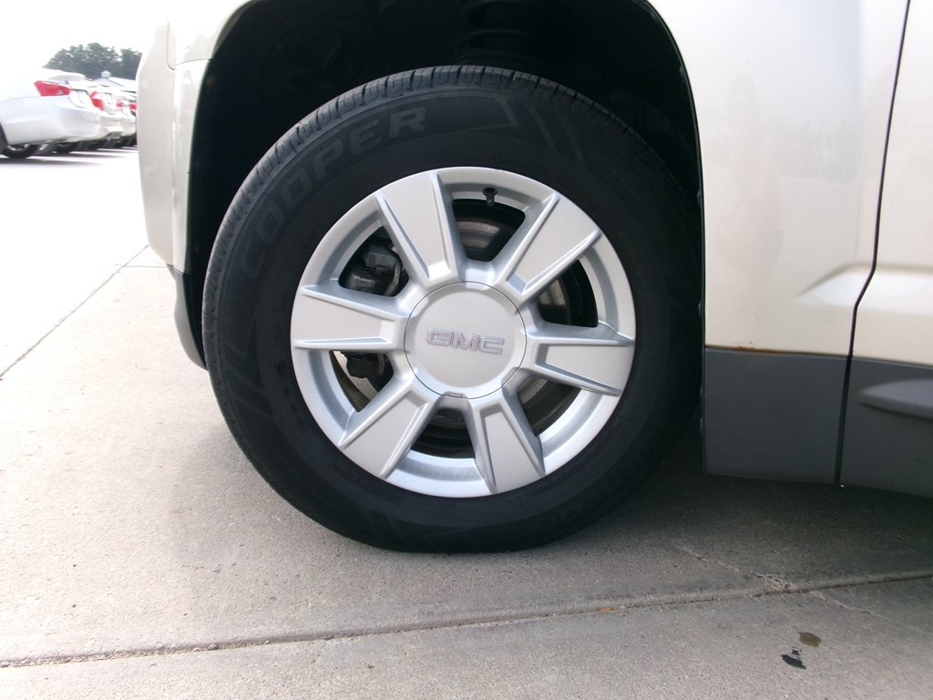 Photo 47 of this GMC TERRAIN