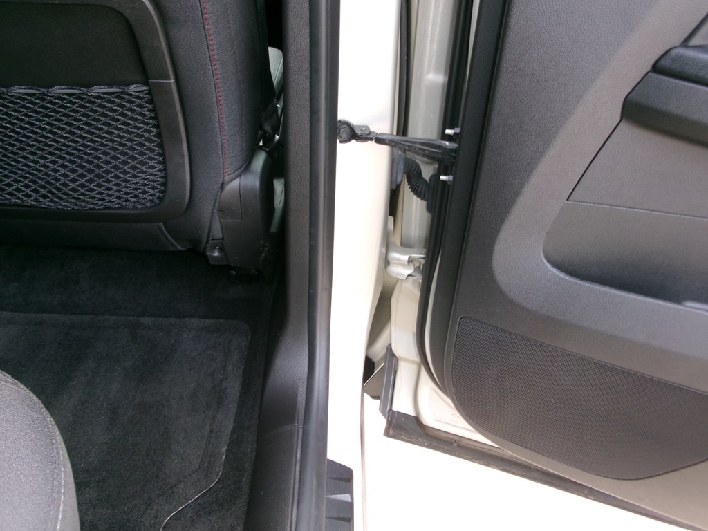 Photo 35 of this GMC TERRAIN