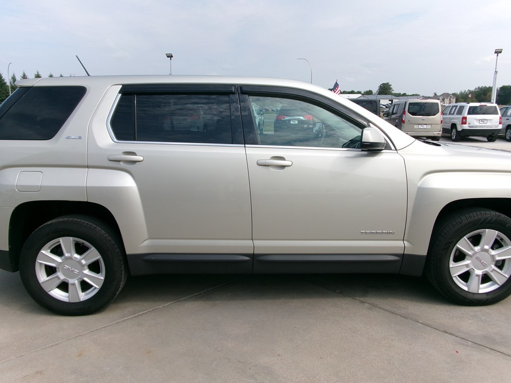 Photo 7 of this GMC TERRAIN