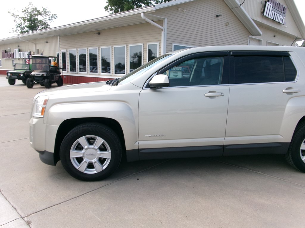 Photo 2 of this GMC TERRAIN