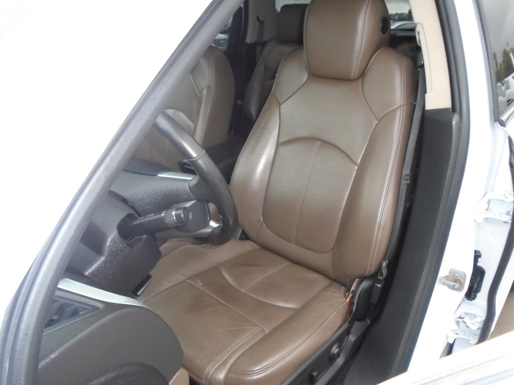 Photo 21 of this GMC ACADIA