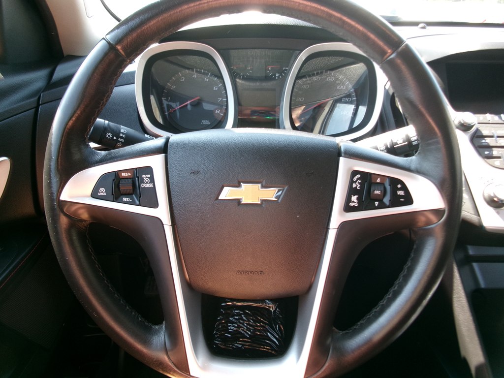 Photo 38 of this CHEVROLET EQUINOX