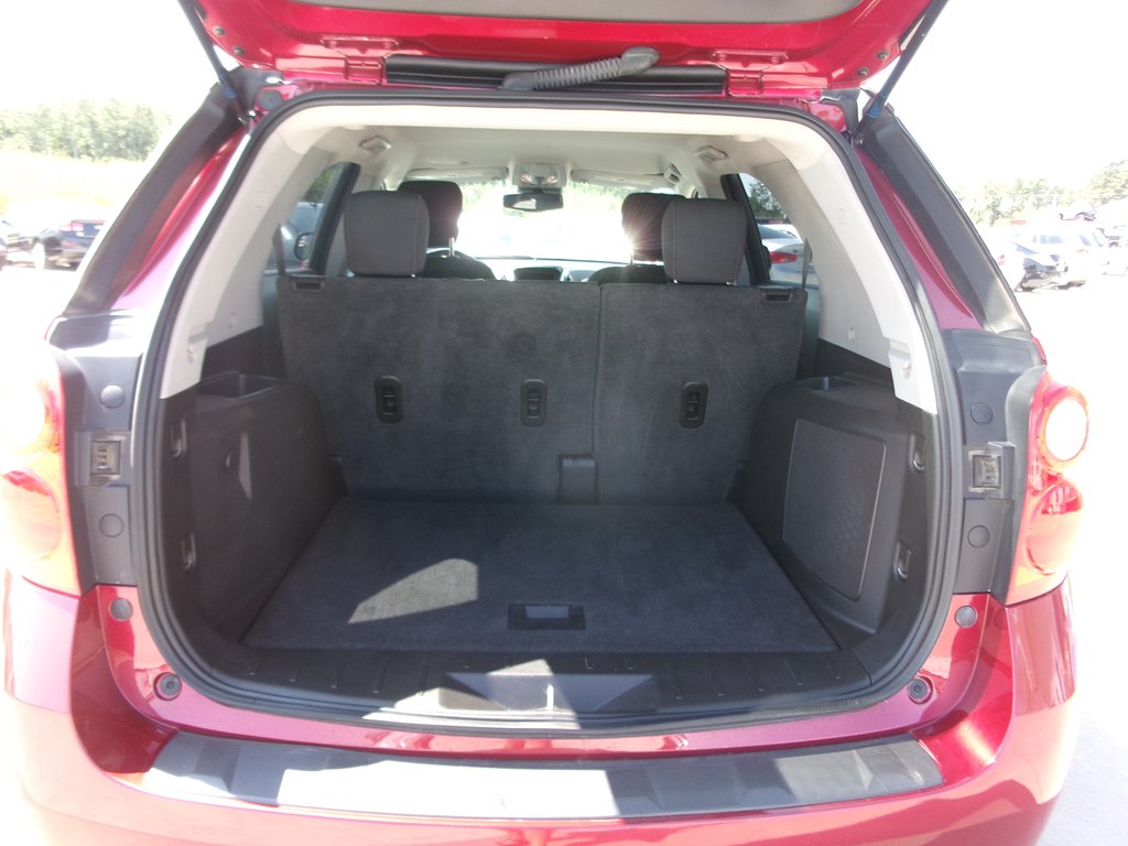 Photo 12 of this CHEVROLET EQUINOX