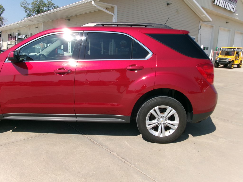 Photo 4 of this CHEVROLET EQUINOX