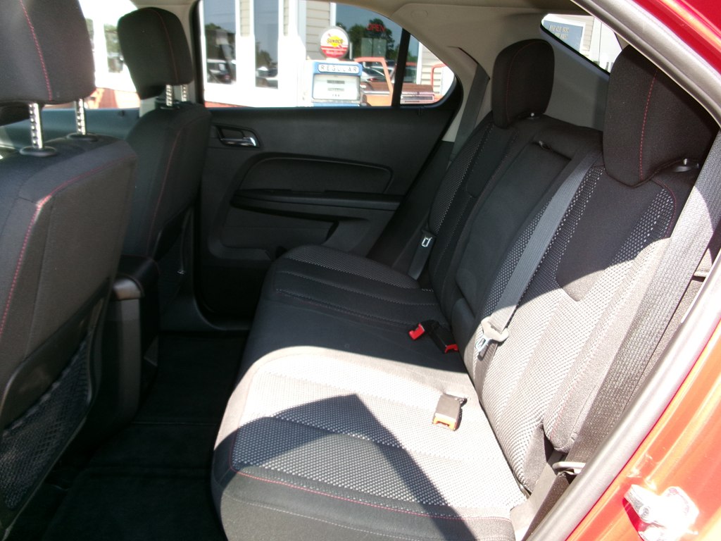Photo 20 of this CHEVROLET EQUINOX
